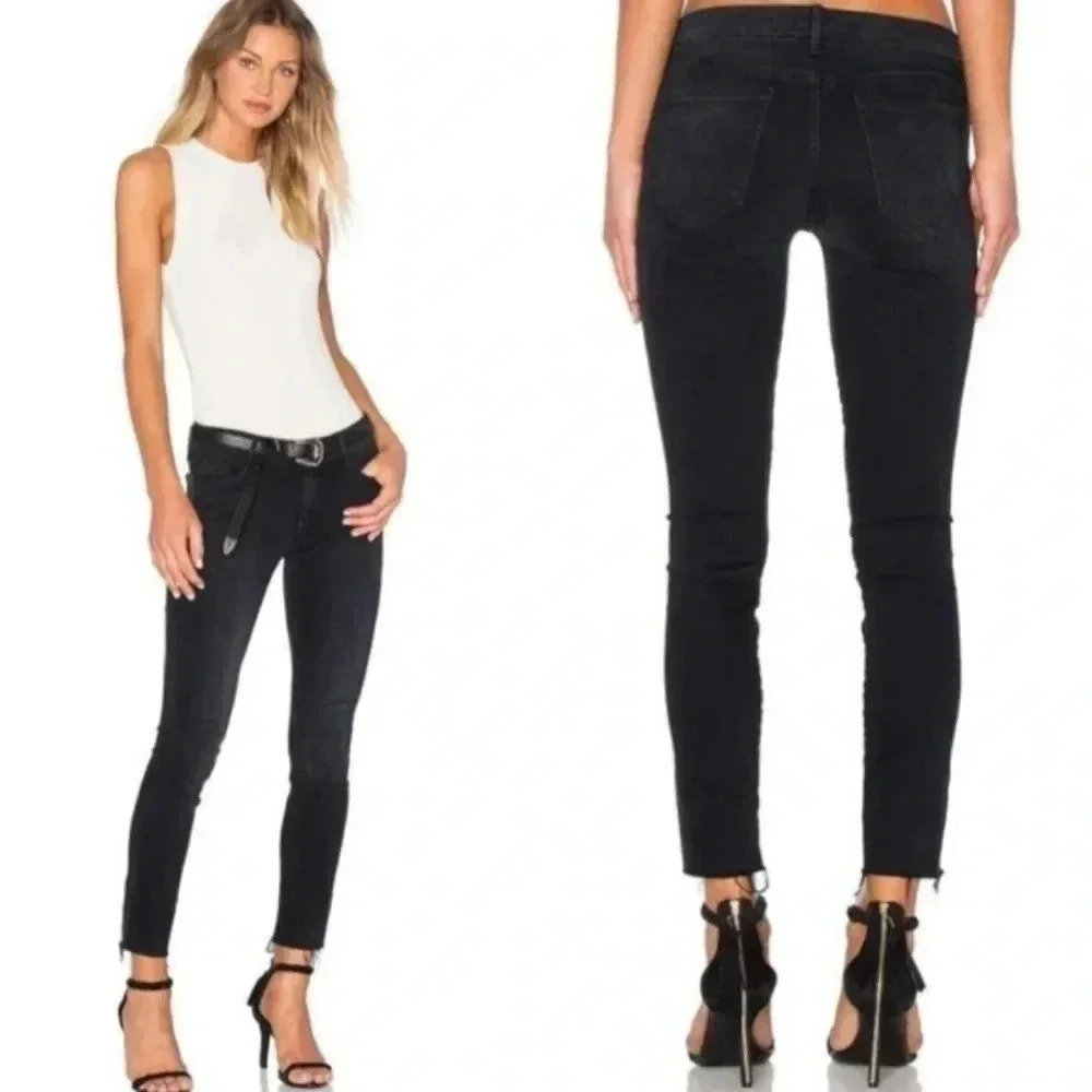 MOTHER High Waisted Looker Ankle Fray Jeans in Black Bird